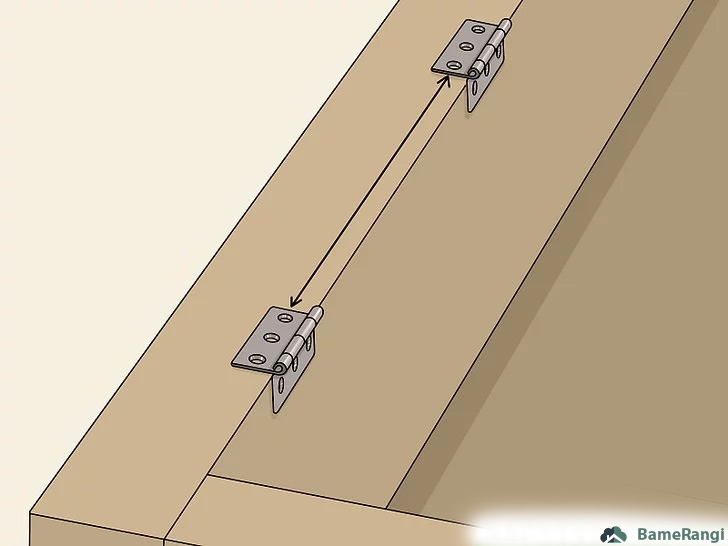 تنظیم و بررسی فاصله بین دو لولای بالا و پایین روی لبه درب کابینت